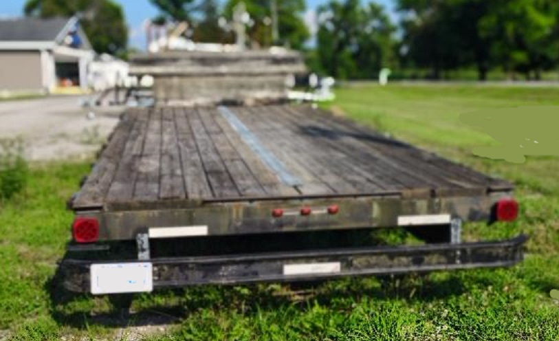 2004 CUSTOM BUILT 33 foot - Image 3